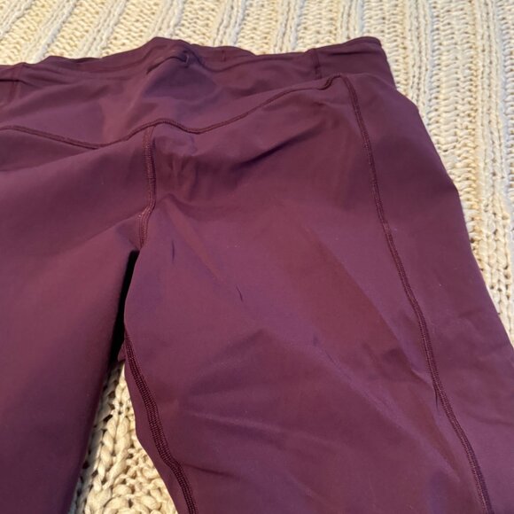 LuLuLemon. Midrise Bergundy Cropped Leggings woman’s size 12 - Picture 3 of 12